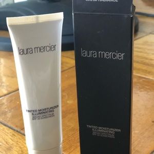 Laura Mercier tinted moisturizer illuminating